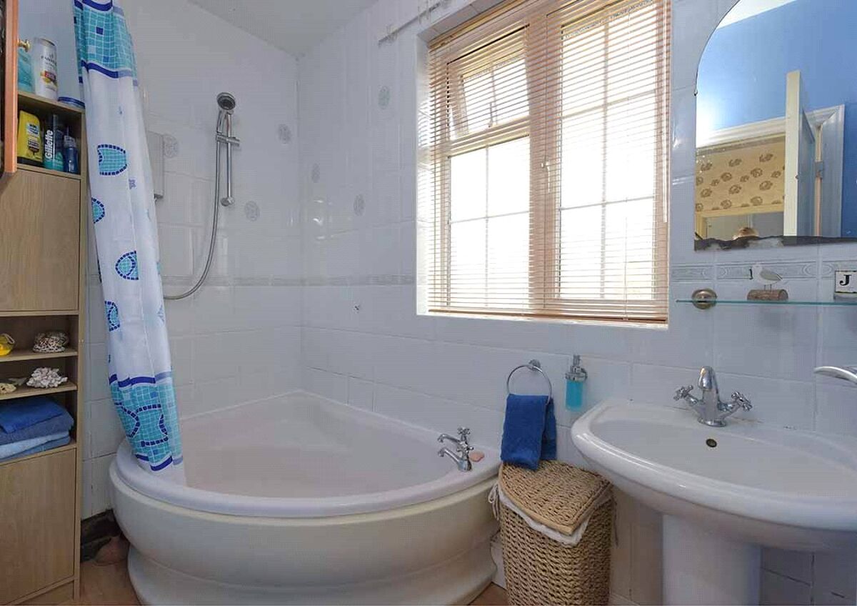 house for sale in Battenhall Road, Worcester, Worcestershire, WR5