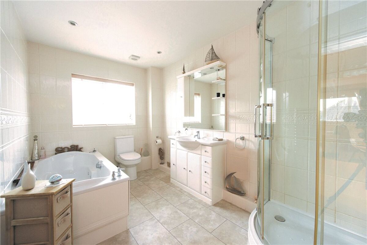 house for sale in Drayton Grove, Stourbridge, West Midlands, DY9