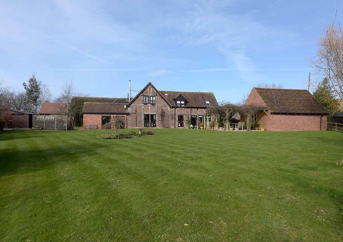 house for sale in Quay Lane, Hanley Castle, Worcestershire, WR8