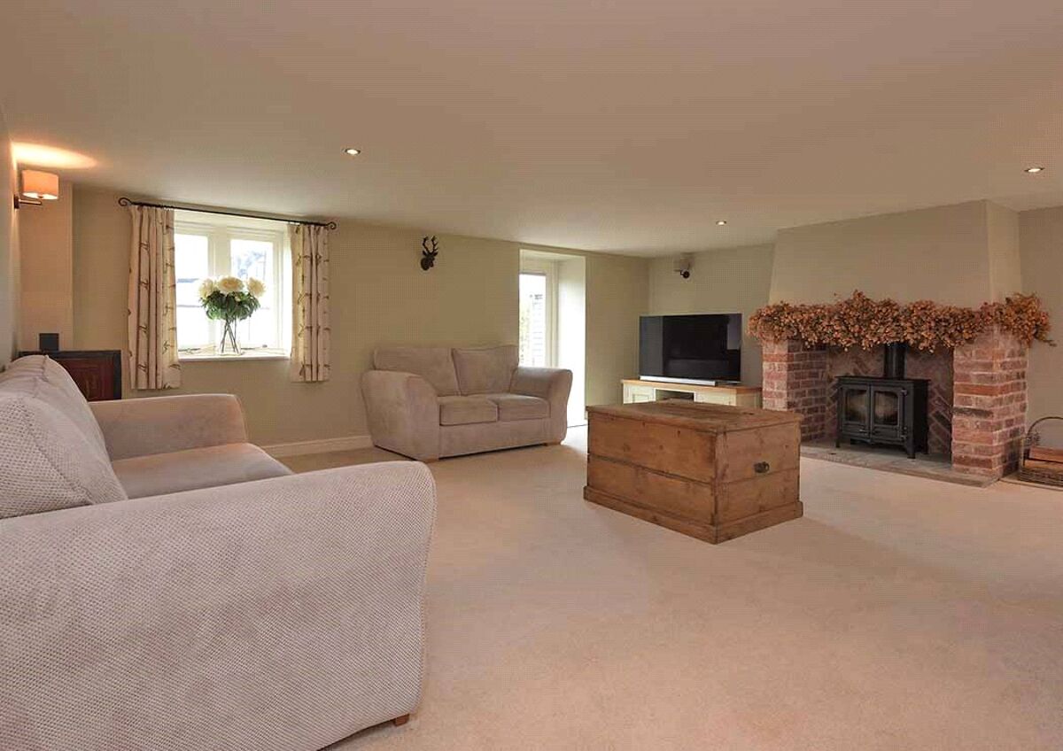 house for sale in Town House Court, Madley, Hereford, HR2 WRC180069