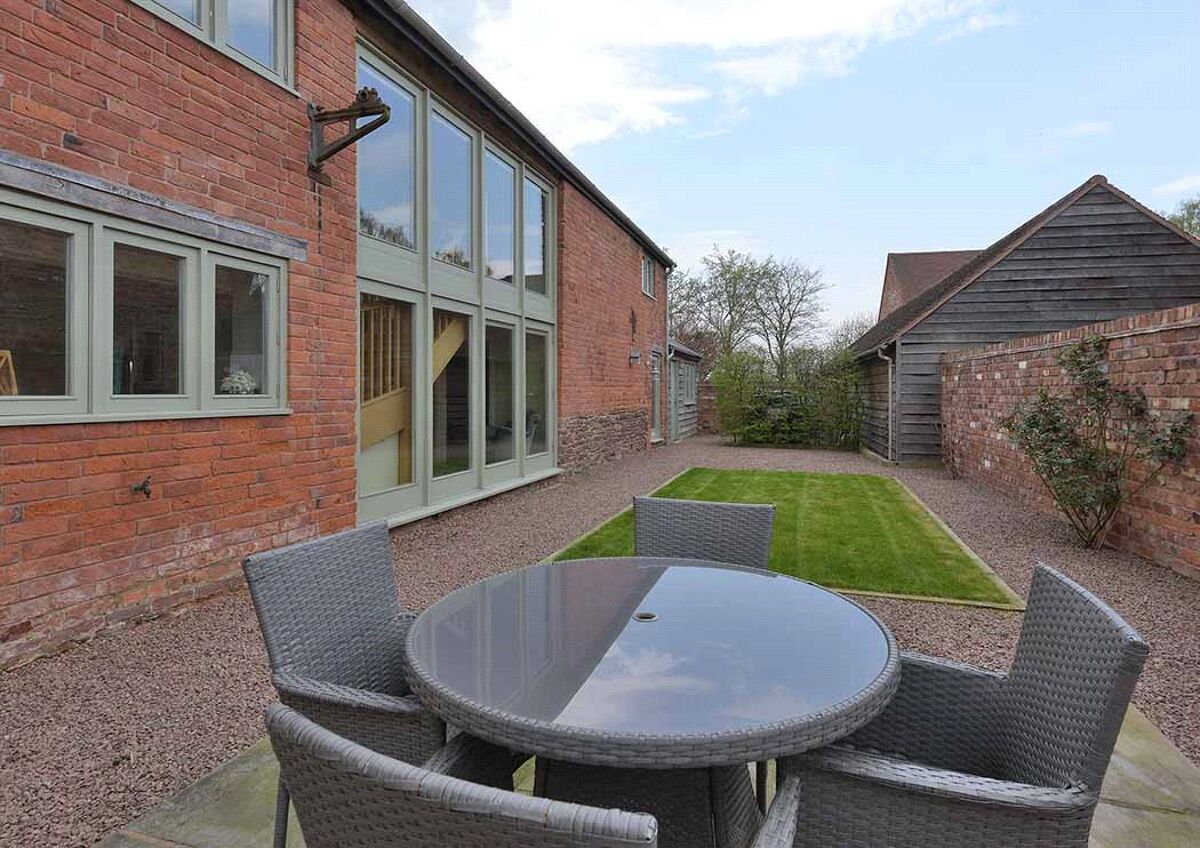 house for sale in Town House Court, Madley, Hereford, HR2 WRC180069