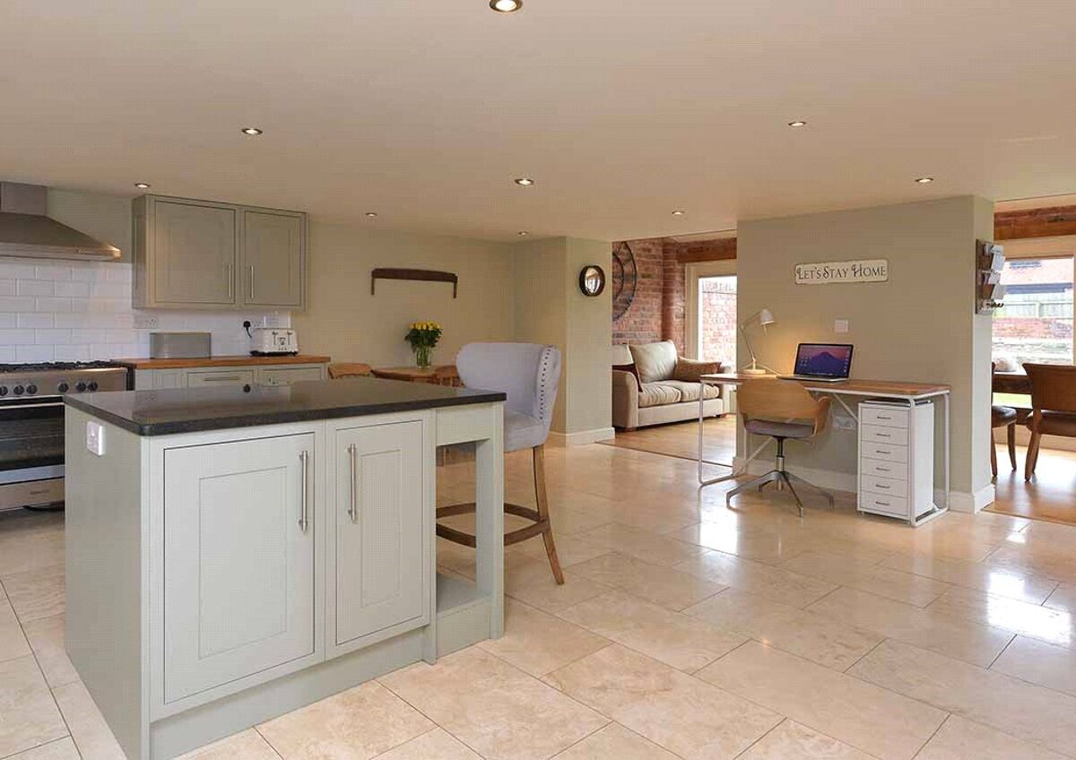 house for sale in Town House Court, Madley, Hereford, HR2 WRC180069