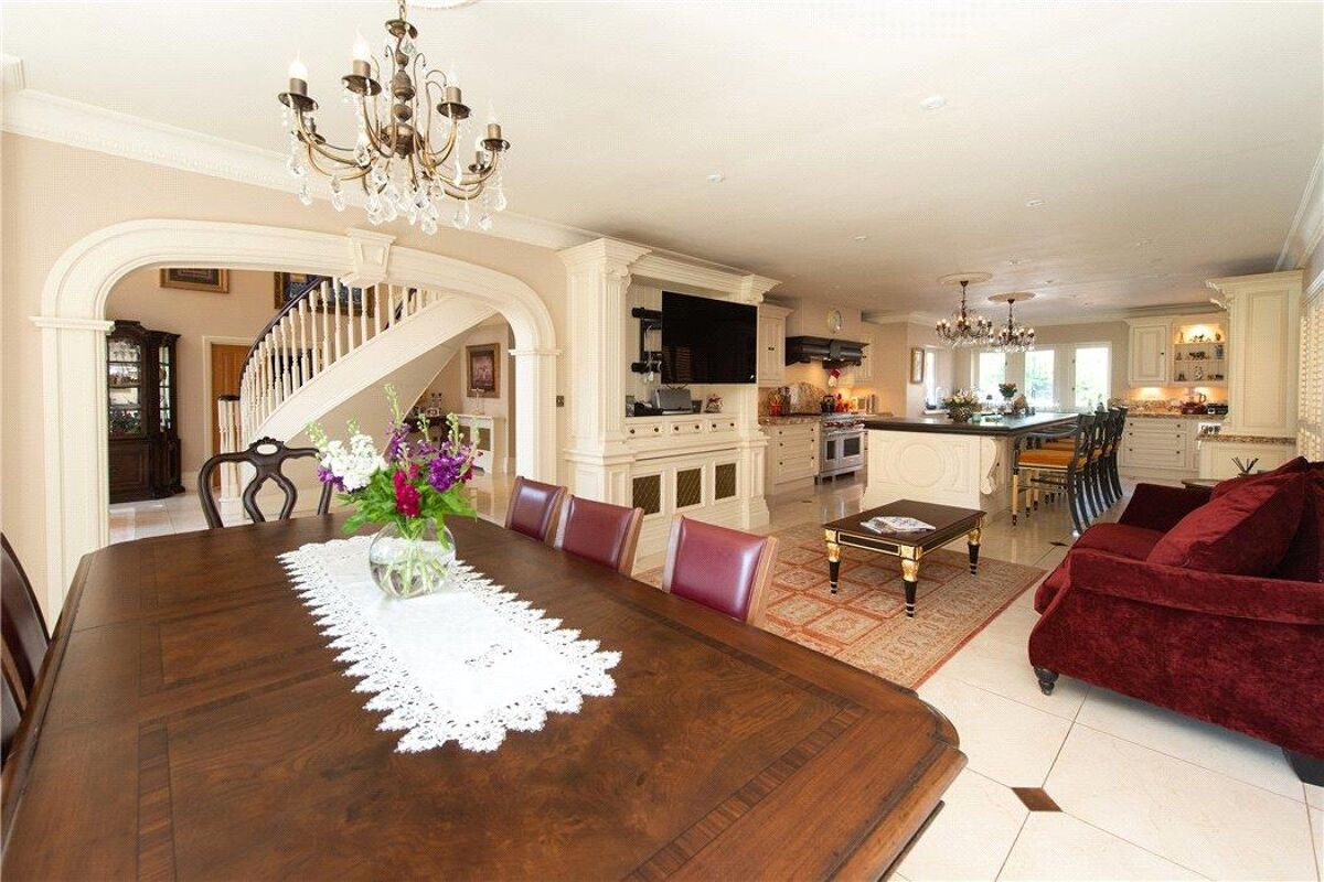 house for sale in Essex Drive, Fernhill Heath, Worcester