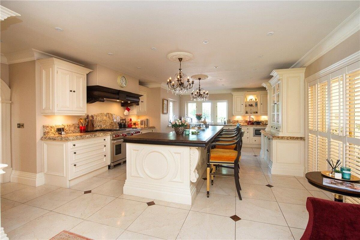 house for sale in Essex Drive, Fernhill Heath, Worcester