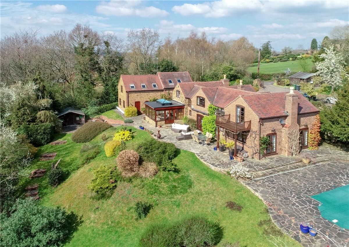 house for sale in Ranters Bank, Far Forest, Kidderminster