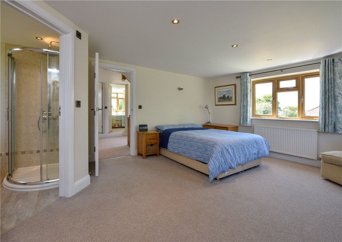 house for sale in Worcester Road, Drakes Broughton, Pershore, Worcestershire, WR10 WRC190117