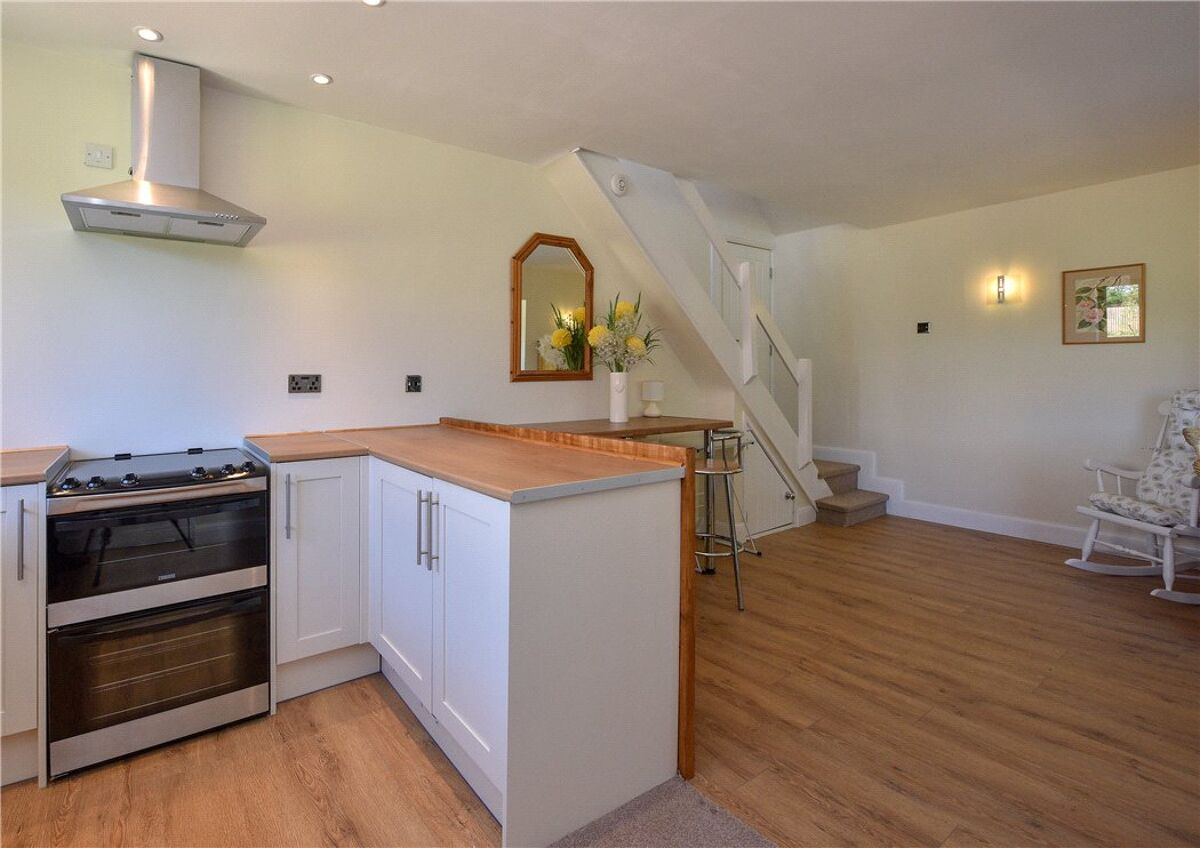 house for sale in Worcester Road, Drakes Broughton, Pershore