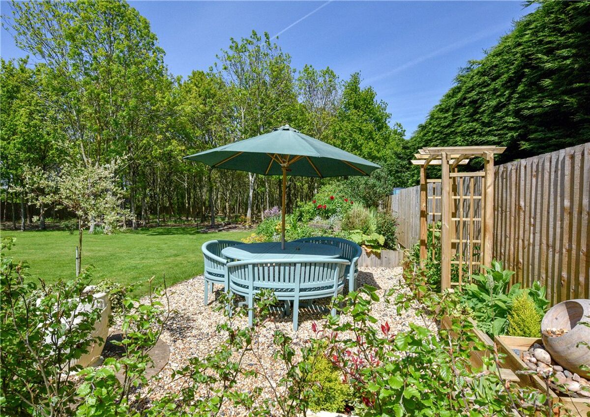 house for sale in Worcester Road, Drakes Broughton, Pershore, Worcestershire, WR10 WRC190117