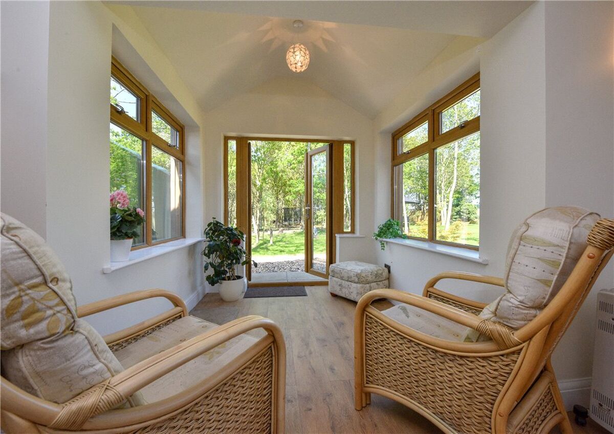 house for sale in Worcester Road, Drakes Broughton, Pershore