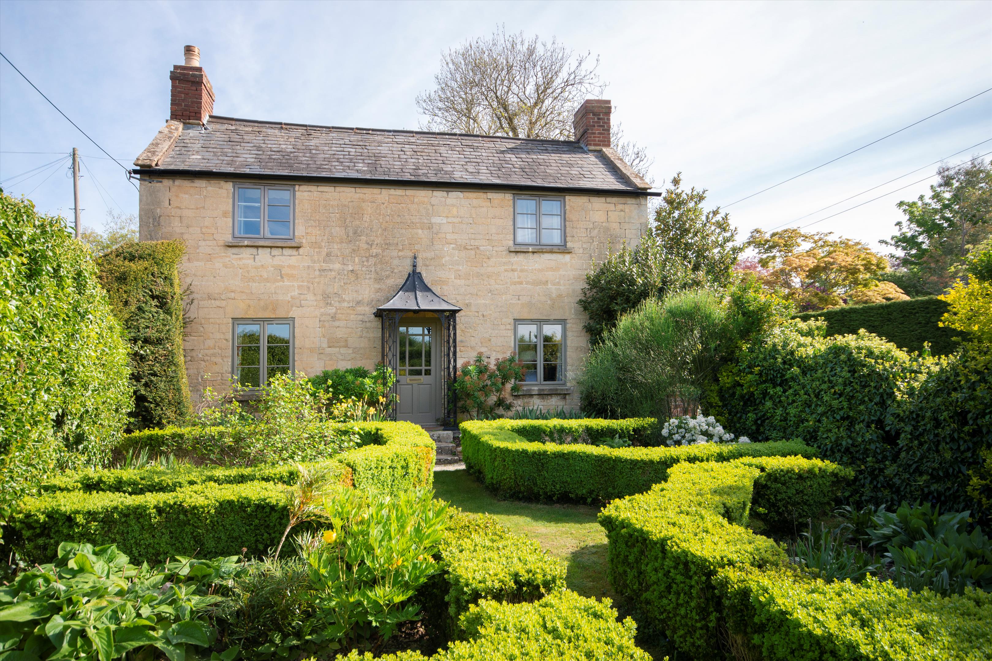 Knight Frank Property wtg012437028