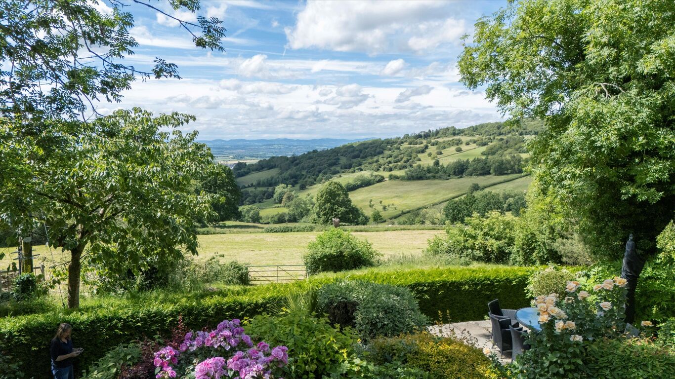 Image of Petty Lane, Cleeve Hill, Cheltenham, Gloucestershire GL52