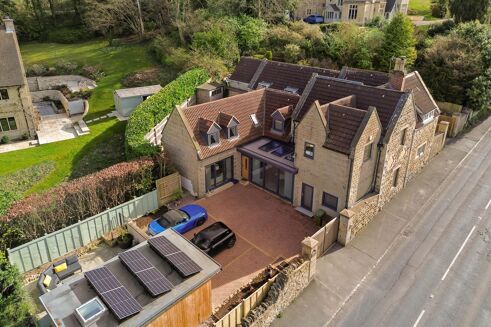 Picture of 3-4 bedroom house for sale.
