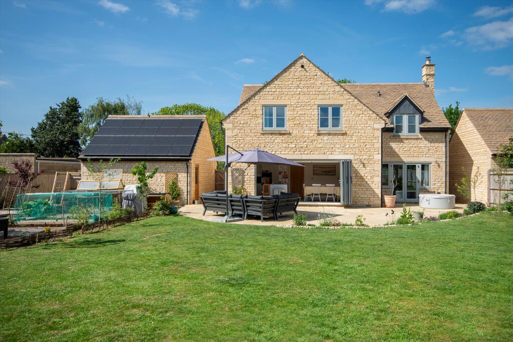 Image of Rosewood, Gretton Fields, Gretton, Cheltenham, Gloucestershire, GL54 5HH