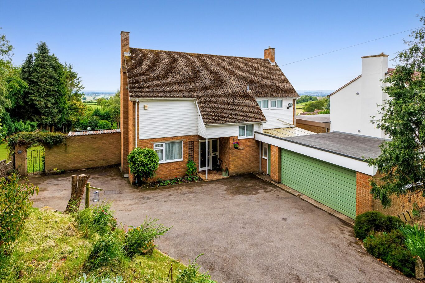 Image of Cleeve Hill, Cheltenham, Gloucestershire GL52