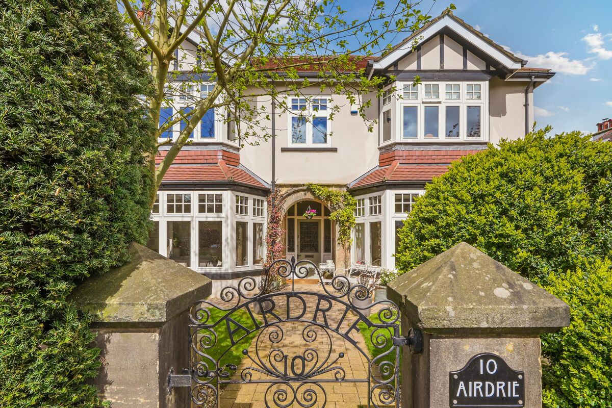 house for sale in Warwick Crescent, Harrogate, North Yorkshire, HG2