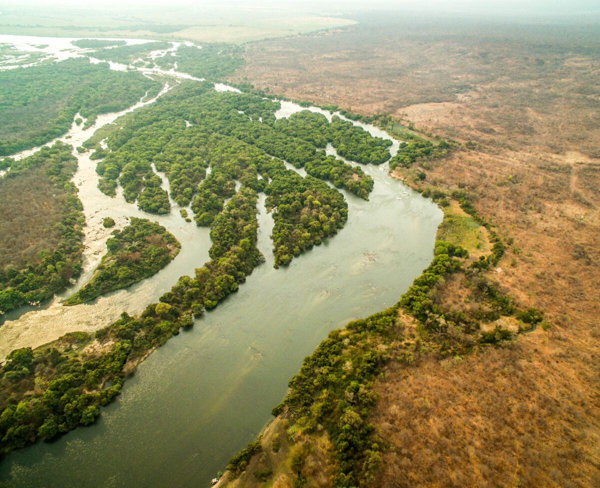 House for sale in Livingstone Islands, near Kazangula ZM964 Knight