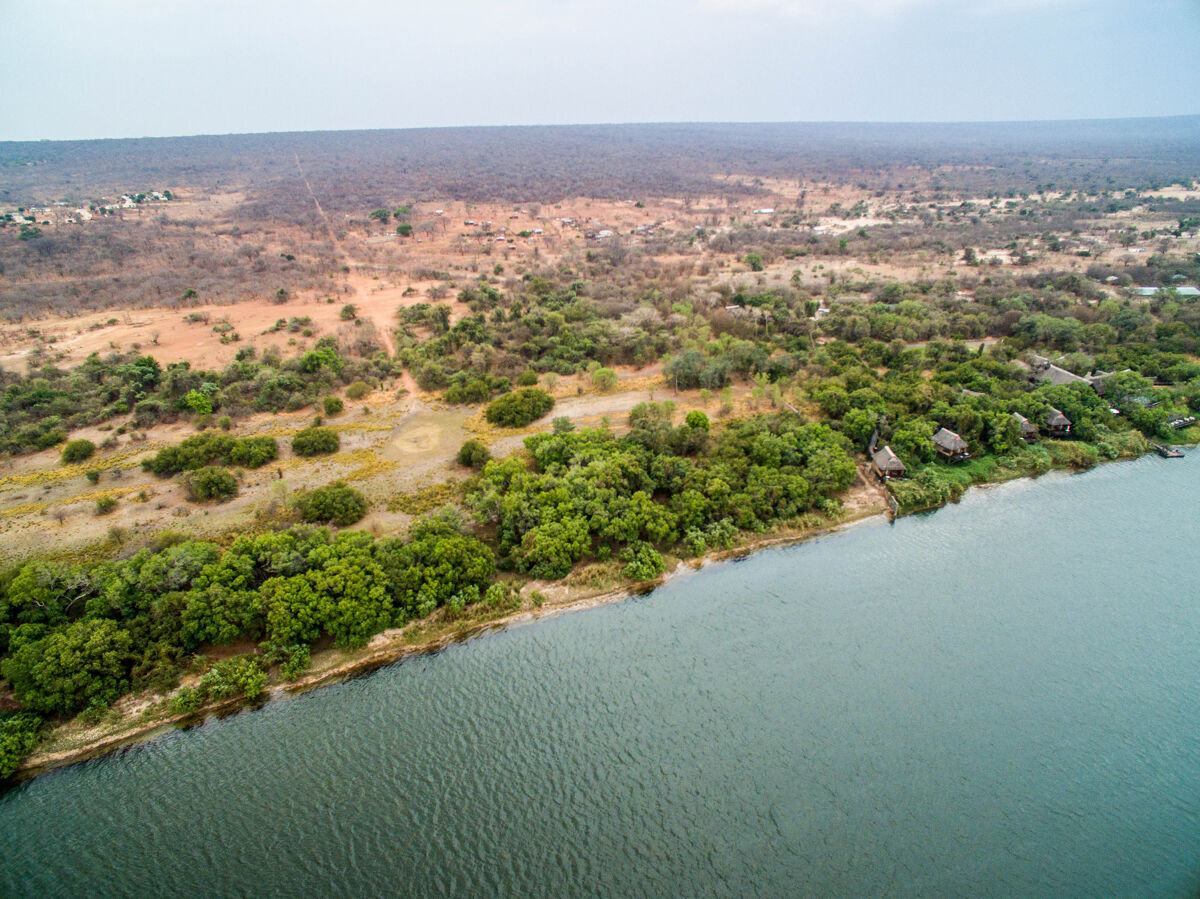 House for sale in Livingstone Islands, near Kazangula ZM964 Knight