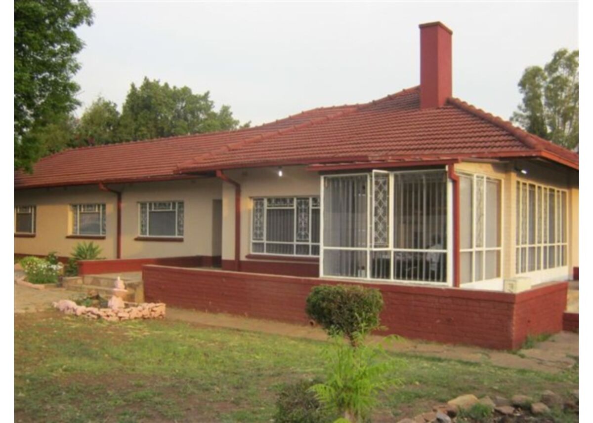 house for sale in Avondale ZWAvondaleJan13 Knight Frank